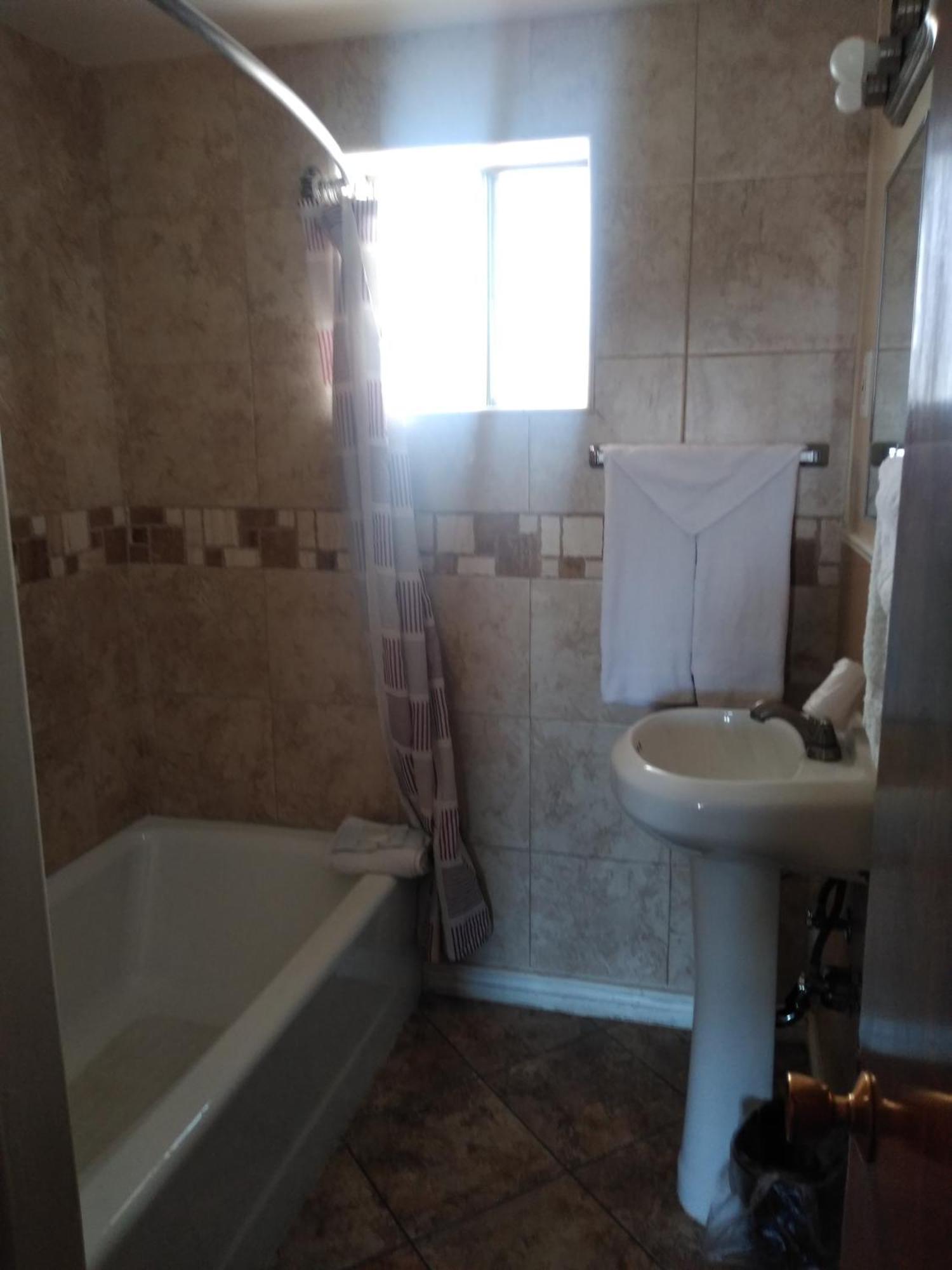 The Charin Inn Clearfield Room photo